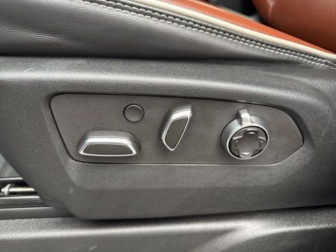 Used 2023 GMC Yukon Denali Ultimate image 19