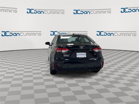 Used 2023 Toyota Corolla SE w/ Carpet Mat Package (TMS) image 7
