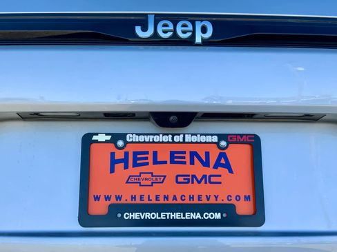 Used 2023 Jeep Grand Cherokee Limited image 21