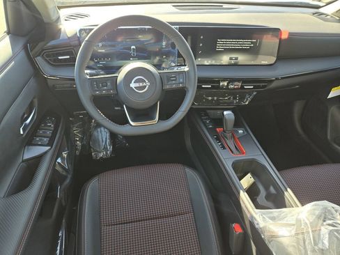 New 2026 Nissan Kicks SR AWD/4WD image 10
