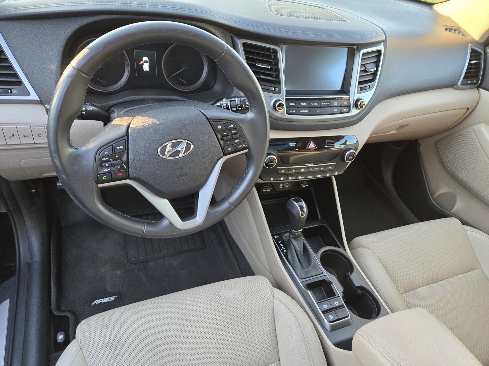Used 2016 Hyundai Tucson Limited w/ Option Group 03 FWD image 20