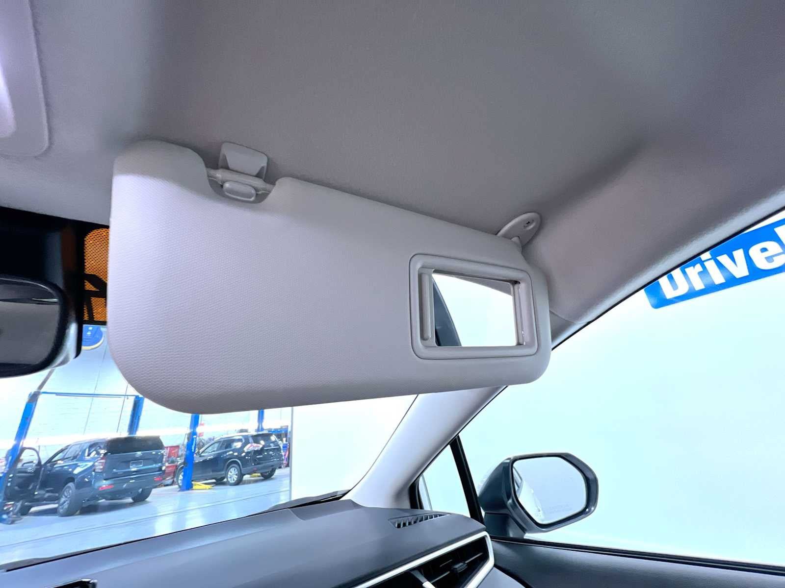 Used 2025 Toyota Corolla LE FWD image 33