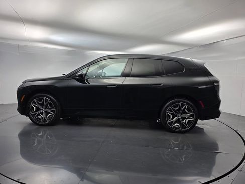 Used 2024 BMW iX xDrive50 w/ Sport Package AWD/4WD image 7