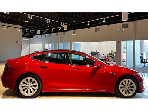 Used 2017 Tesla Model S 100D AWD/4WD image 9