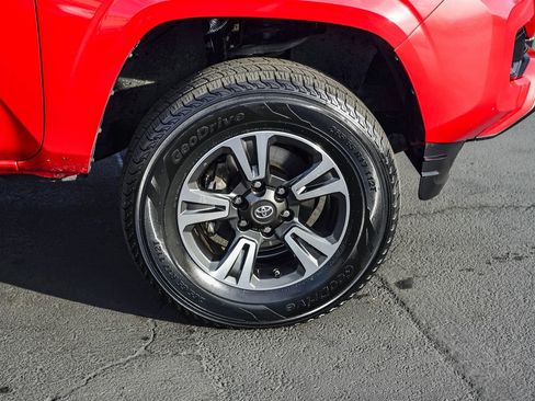 Used 2023 Toyota Tacoma SR image 11