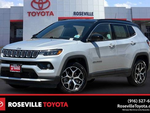 Used 2025 Jeep Compass Limited AWD/4WD image 1