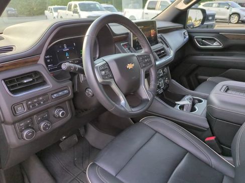 Used 2023 Chevrolet Tahoe Premier w/ Premium Package 2 AWD/4WD image 16