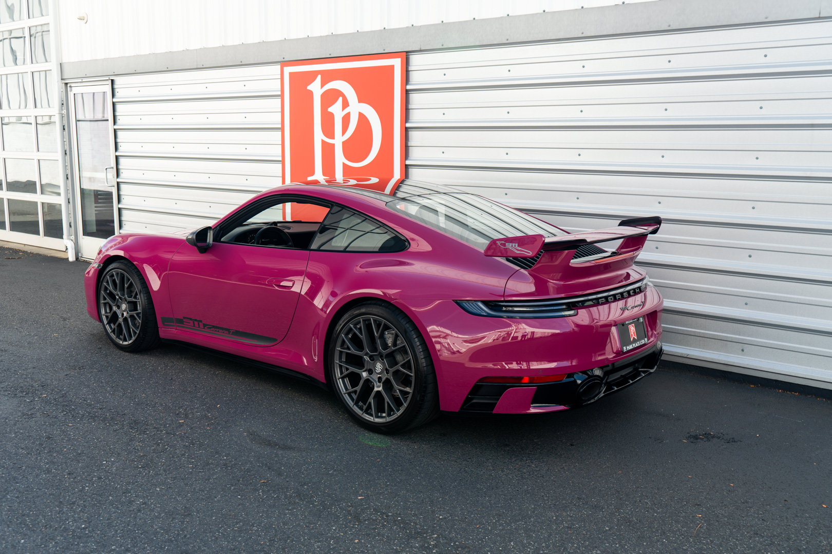 Used 2024 Porsche 911 Carrera T RWD image 37