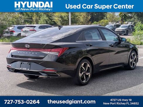 Certified 2023 Hyundai Elantra Limited FWD image 5