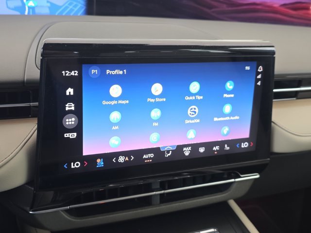 Used 2025 Lincoln Nautilus Reserve w/ Jet Appearance Package AWD/4WD image 22