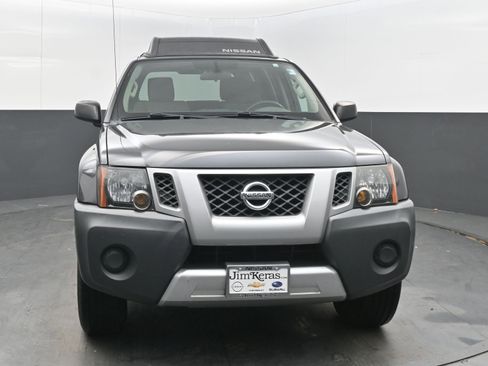Used 2015 Nissan Xterra S image 2