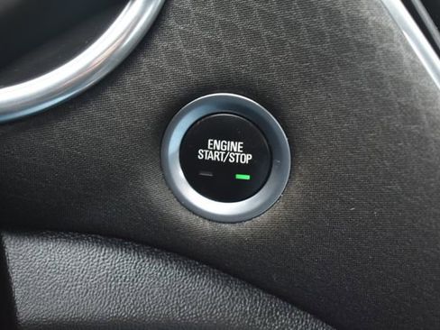 Used 2020 Chevrolet Malibu LT image 24