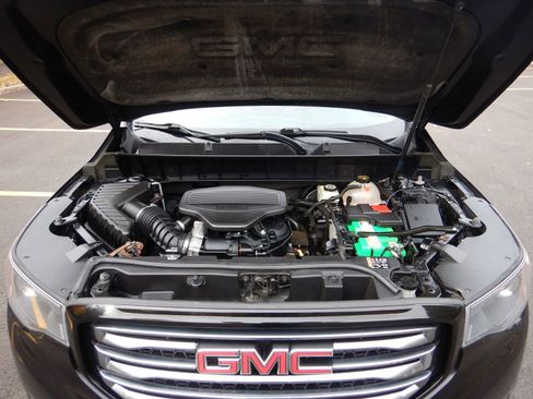 Used 2017 GMC Acadia SLT image 30