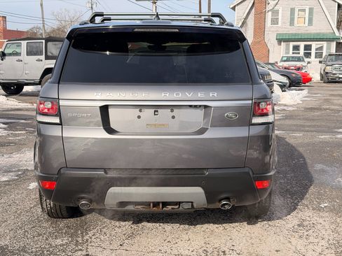 Used 2017 Land Rover Range Rover Sport SE image 6