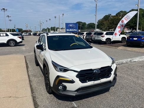 Used 2024 Subaru Crosstrek 2.5i Sport AWD/4WD image 2
