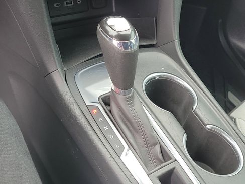 Used 2019 Chevrolet Equinox LS w/ LS Convenience Package image 27