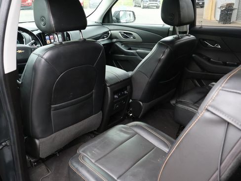 Used 2018 Chevrolet Traverse LT w/ LPO, Floor Liner Package AWD/4WD image 14