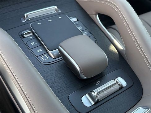 New 2025 Mercedes-Benz GLS 580 4MATIC image 14