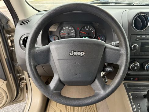 Used 2010 Jeep Patriot Sport image 12