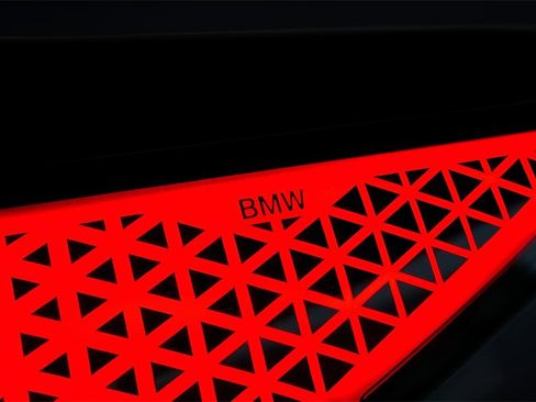 Used 2024 BMW i7 eDrive50 w/ M Sport Package image 19