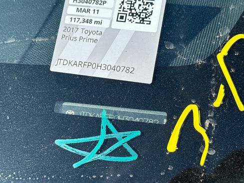 Used 2017 Toyota Prius Prime Plus image 23