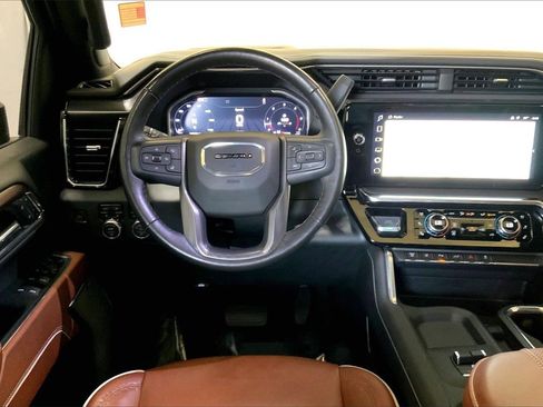 Used 2024 GMC Sierra 3500 Denali Ultimate image 4