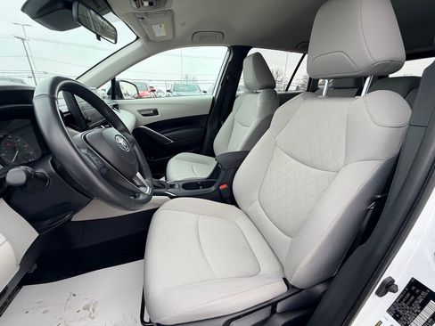 Used 2023 Toyota Corolla Cross LE image 8