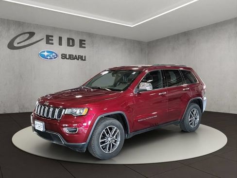 Used 2017 Jeep Grand Cherokee Limited w/ Trailer Tow Group IV AWD/4WD image 4