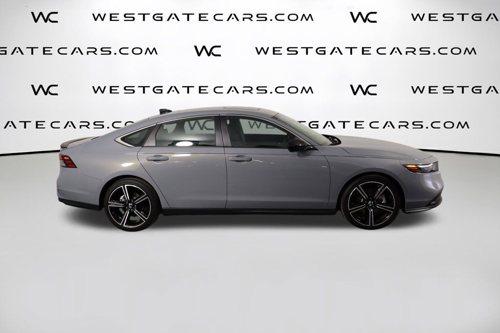 Used 2025 Honda Accord Sport image 48