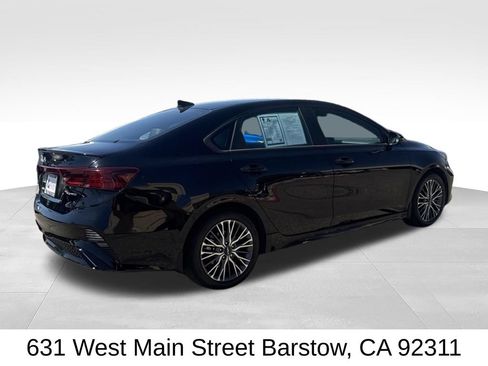 Used 2024 Kia Forte GT-Line w/ GT-Line Premium Package FWD image 4