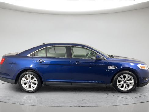 Used 2012 Ford Taurus SEL FWD image 4