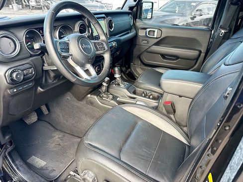 Used 2021 Jeep Wrangler Unlimited Sahara image 22