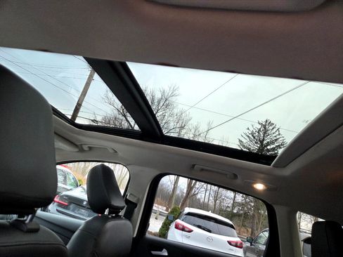 Used 2018 Ford Escape SE w/ SE Sport Appearance Package image 30