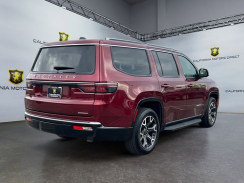 Used 2024 Jeep Wagoneer Series III image 5