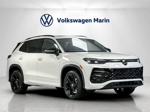 New 2026 Volkswagen Tiguan SE R-Line image 7