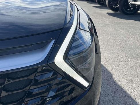 Used 2025 Kia Sportage EX w/ Premium Package image 9