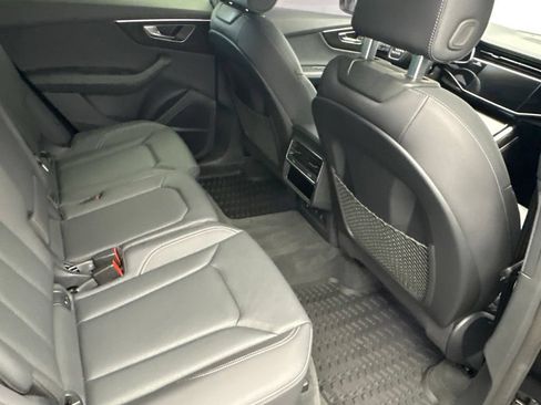 Certified 2025 Audi Q8 Premium Plus AWD/4WD image 28