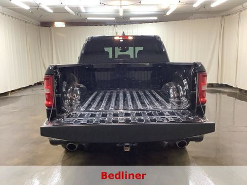 Used 2025 RAM 1500 Laramie AWD/4WD image 7