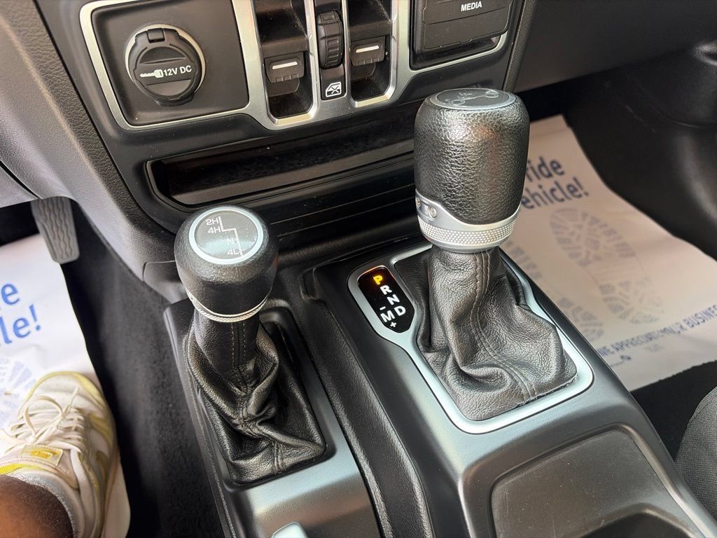 Used 2018 Jeep Wrangler Unlimited Sport S AWD/4WD image 15