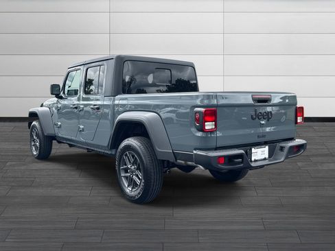 New 2025 Jeep Gladiator Sport image 6