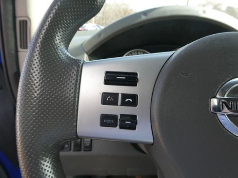 Used 2014 Nissan Frontier Desert Runner image 16