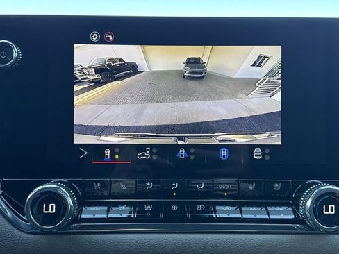 New 2026 GMC Canyon Denali w/ LPO, Black Badging Package AWD/4WD image 9