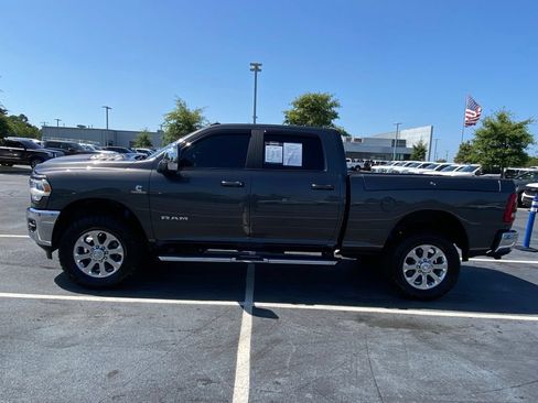 Used 2023 RAM 2500 Laramie AWD/4WD image 4