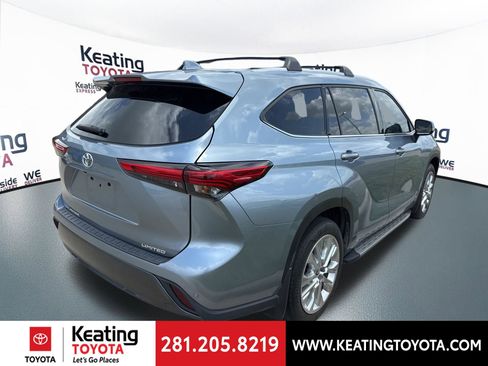 Used 2023 Toyota Highlander Limited image 7