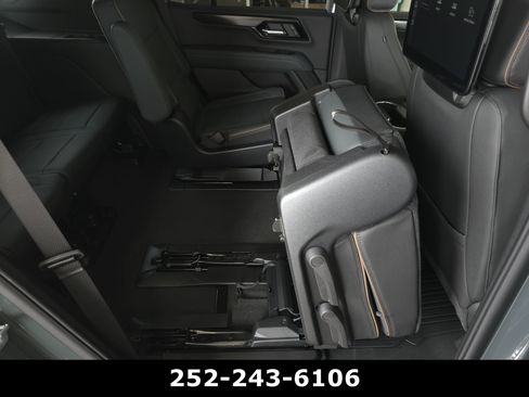Used 2026 GMC Yukon AT4 w/ AT4 Premium Plus Package AWD/4WD image 43