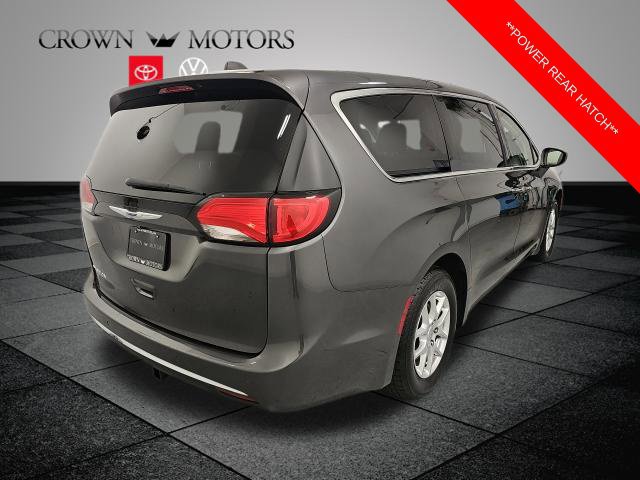 Used 2020 Chrysler Pacifica Touring w/ Cold Weather Group FWD image 6