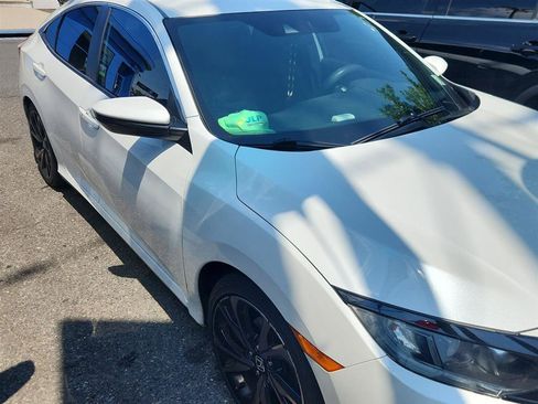 Used 2021 Honda Civic Sport image 2