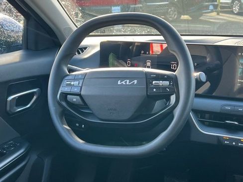 Certified 2025 Kia K4 LXS FWD image 15