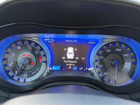 Used 2020 Chrysler 300 S RWD image 10