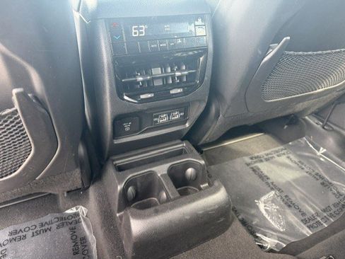 Used 2023 Jeep Grand Cherokee L Laredo AWD/4WD image 27